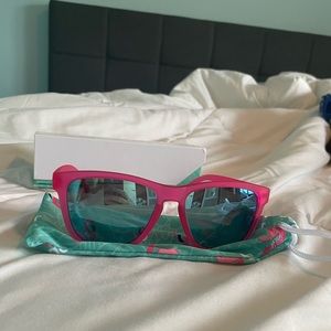 Goodr Flamingos On a Booze Cruise Sunglasses NIB